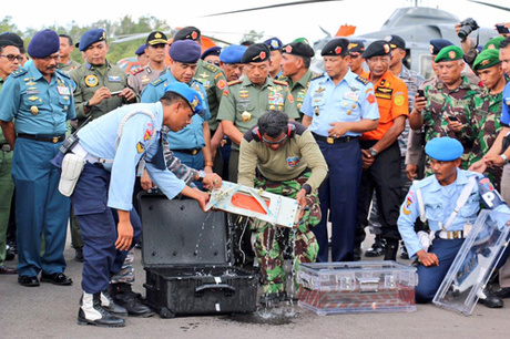 Indonesia trục vớt hộp đen thứ hai của QZ8501